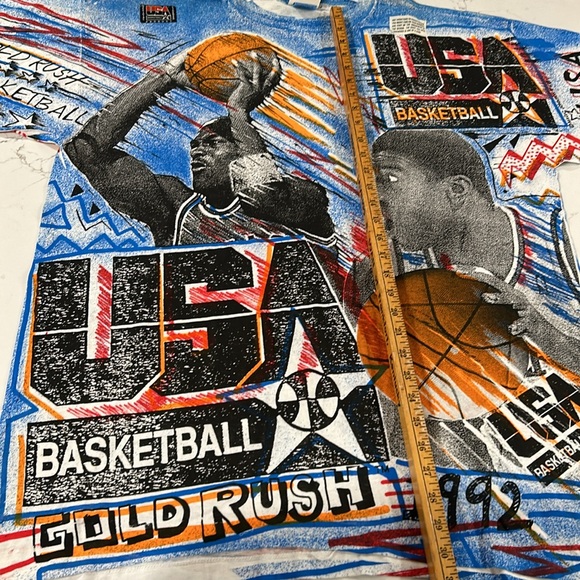 RARE, VTG, Michael Jordan & Magic Johnson Size XL 1992 T-Shirt amazing find!!! - Picture 6 of 16